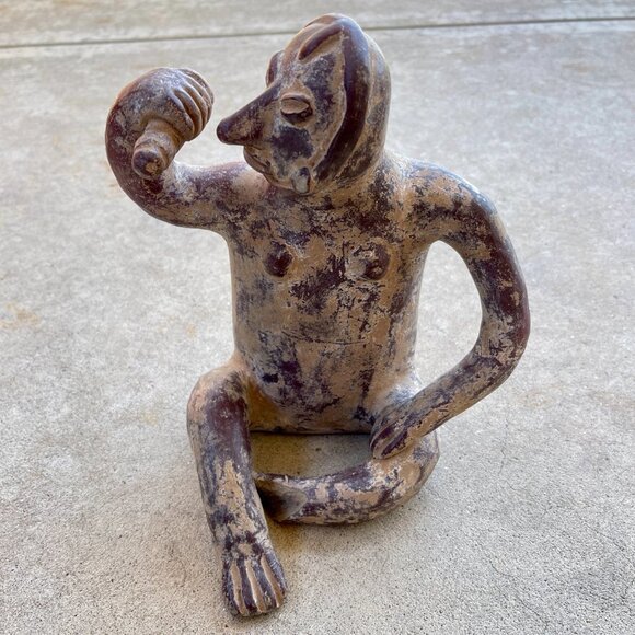 Pre-Columbian Style Seated Figurine - Picture 2 of 14